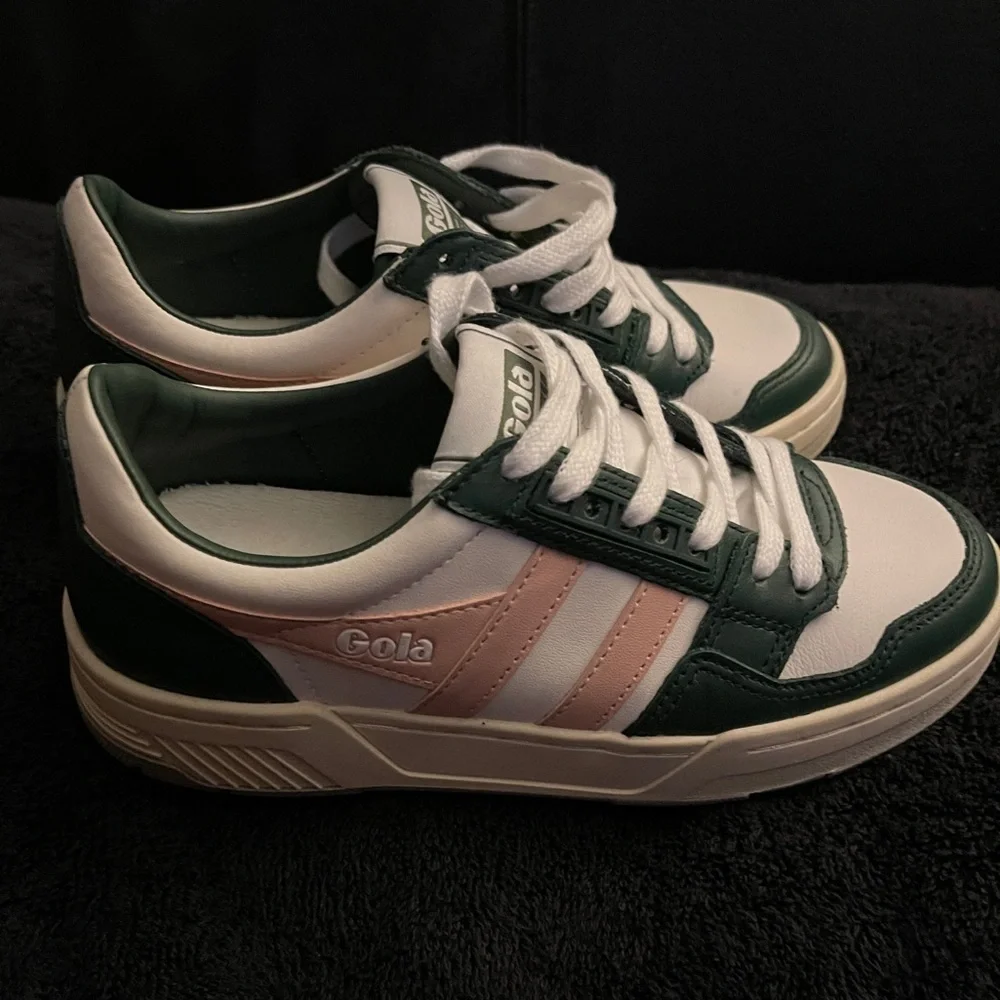 Gola Challenge CLB535 Women's White, Evergreen & Pearl Pink Sneakers Size 5 NEW